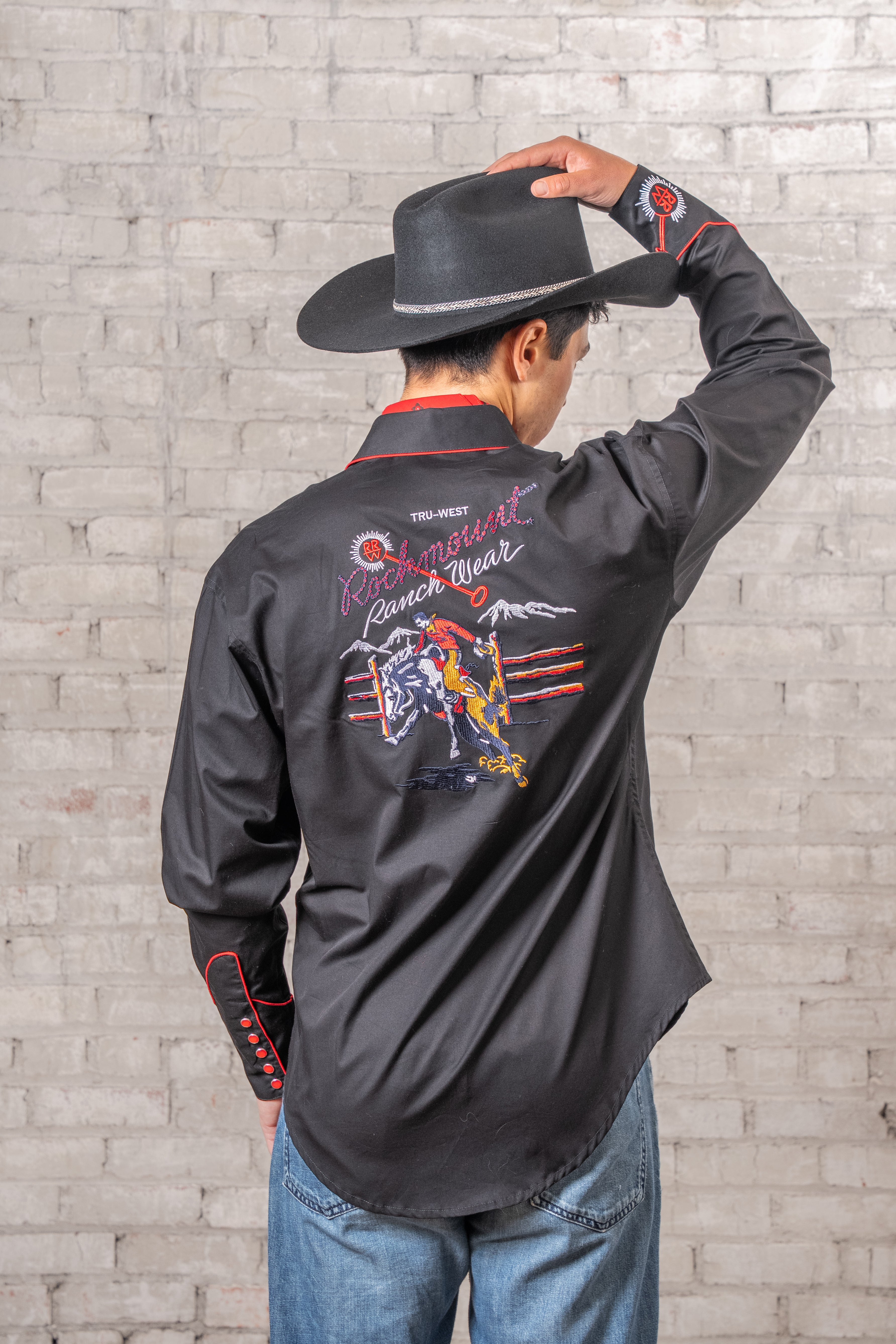 Rockmount Men's Vintage Rockmount Bronc Embroidered Western Shirt
