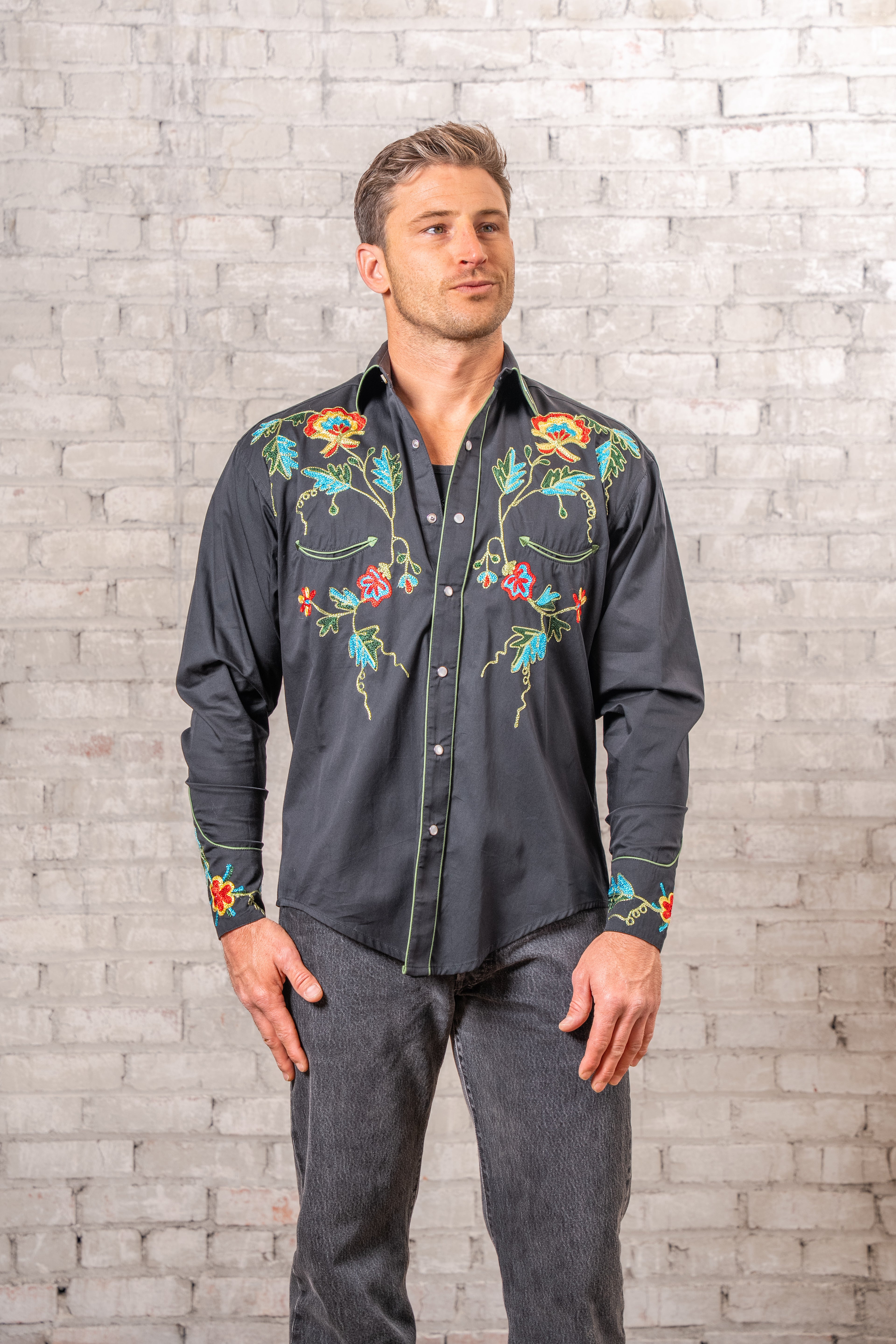 Rockmount Men's Floral Embroidery Cotton Gabardine Black Western Shirt