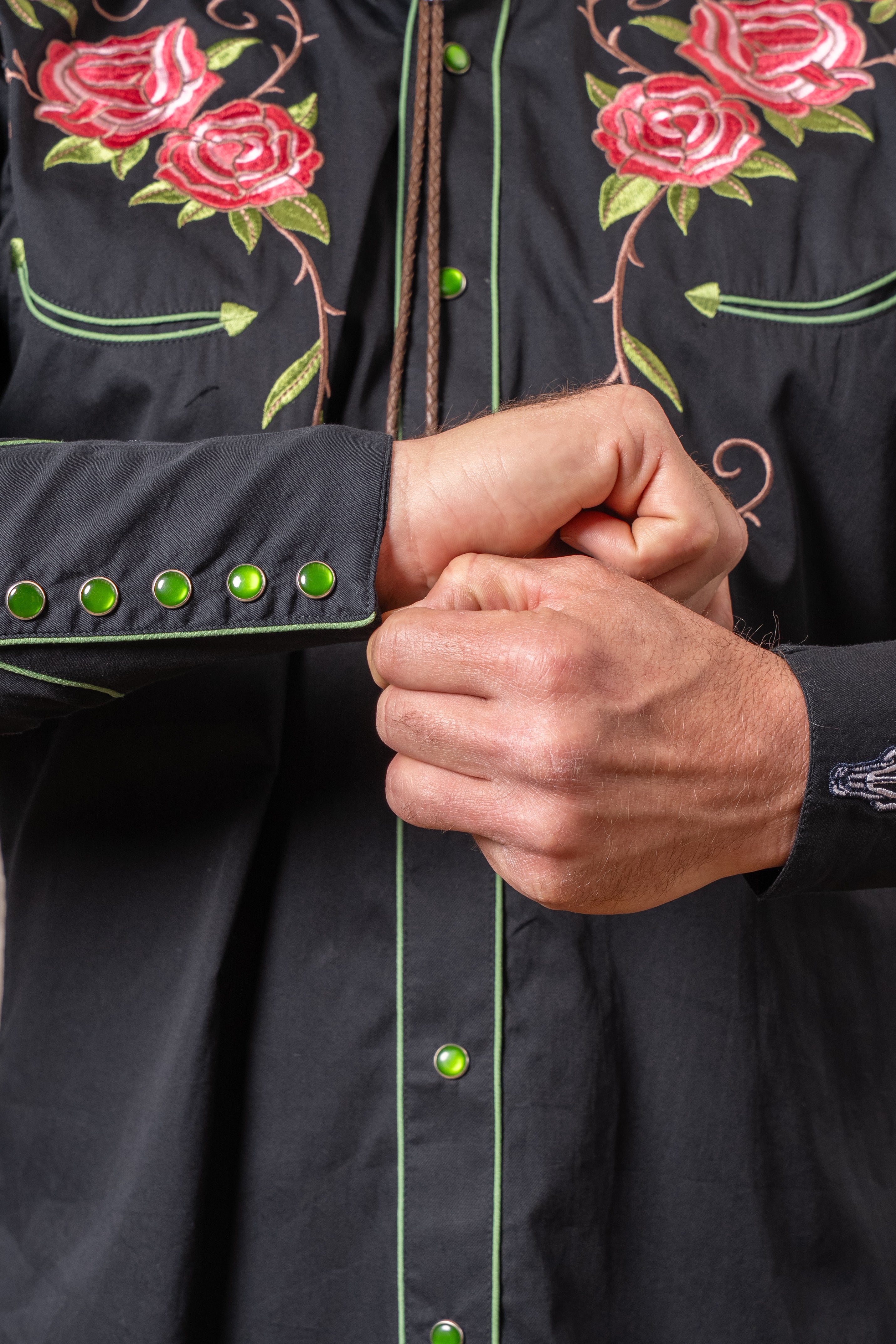 Rockmount Men's Longhorn & Floral Embroidery Western Shirt