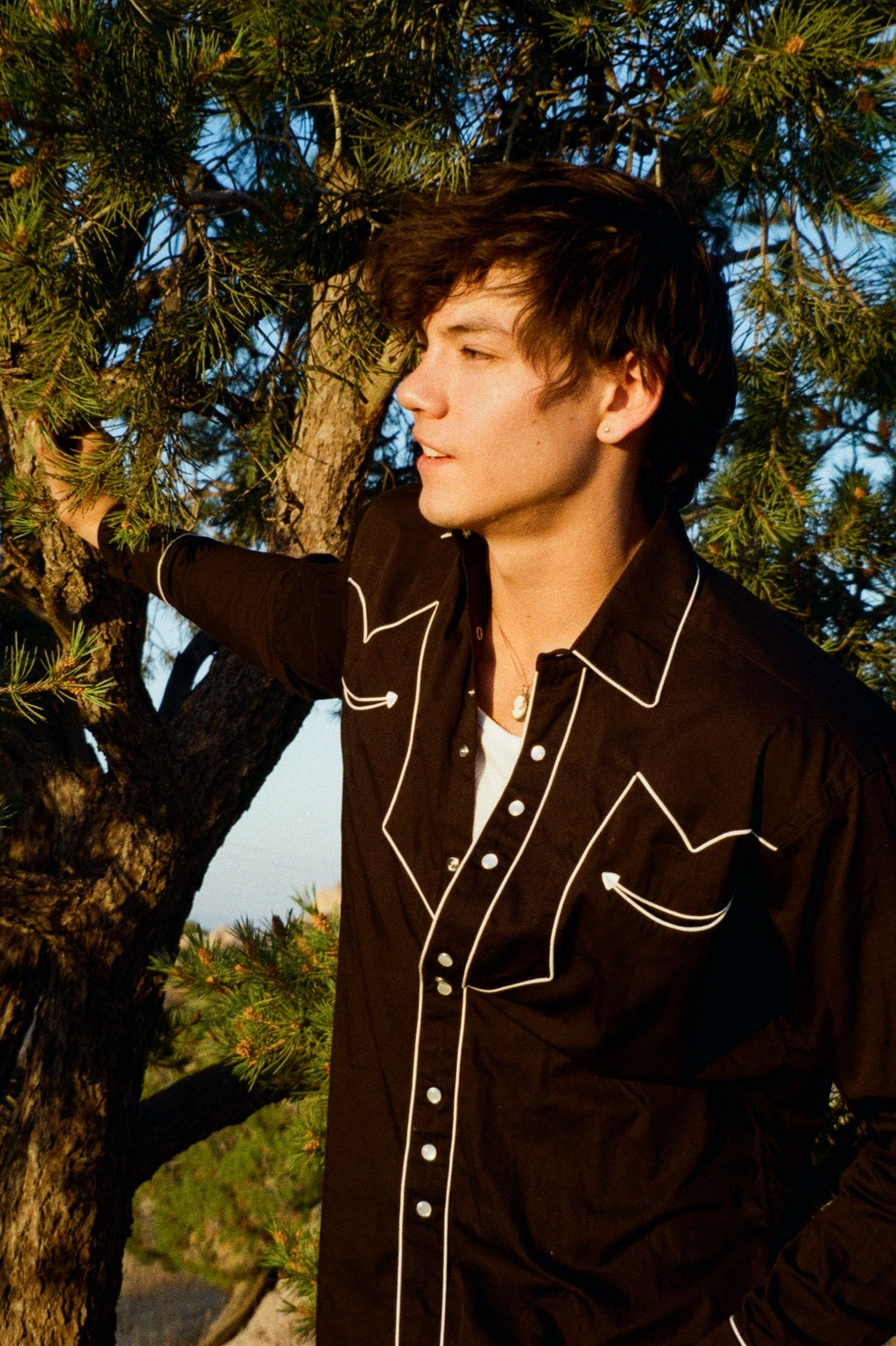 Men's Vintage Solid Black Western Shirt with Piped Lightning Yokes