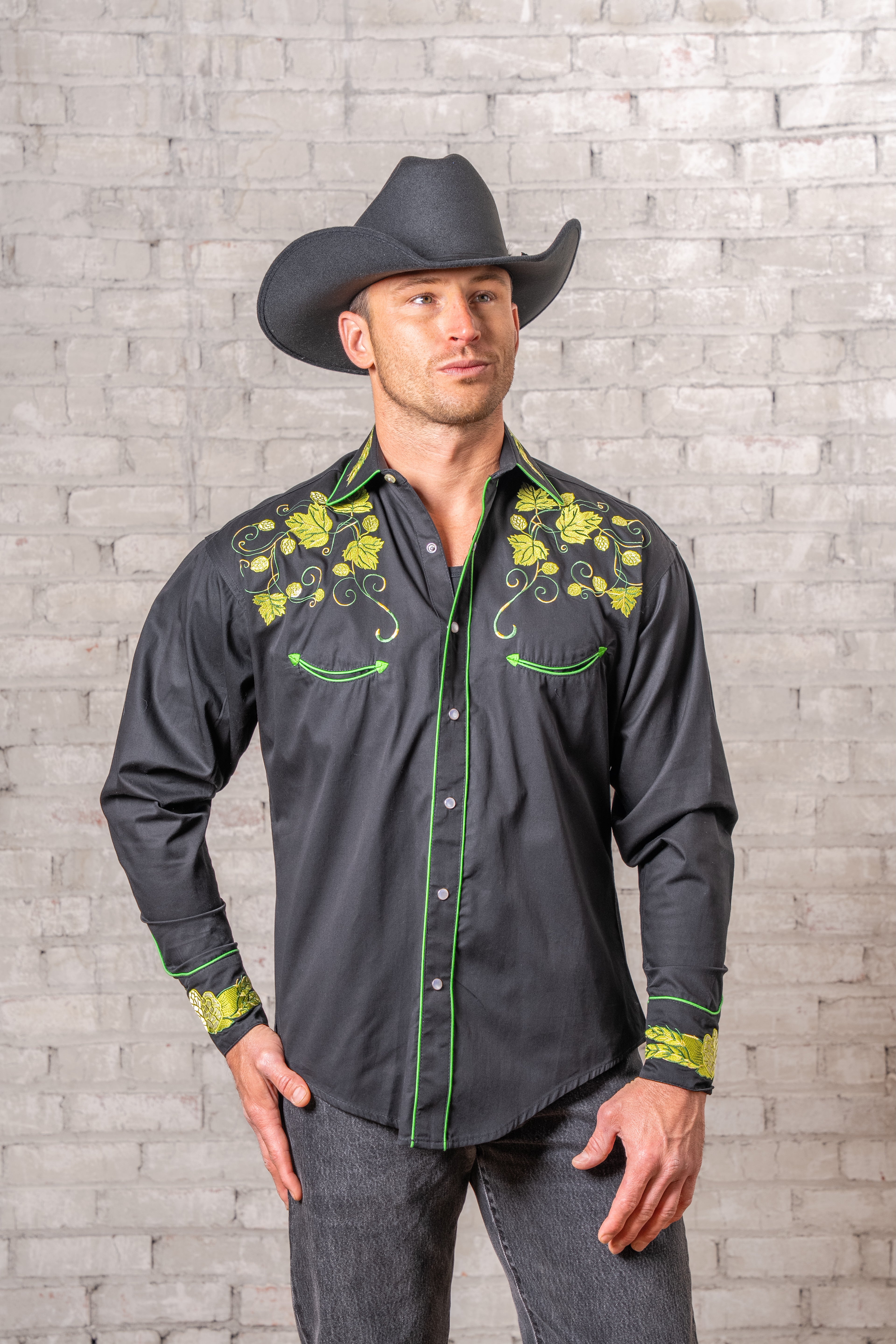 Rockmount Men's Black Vintage Hops Embroidered Western Shirt