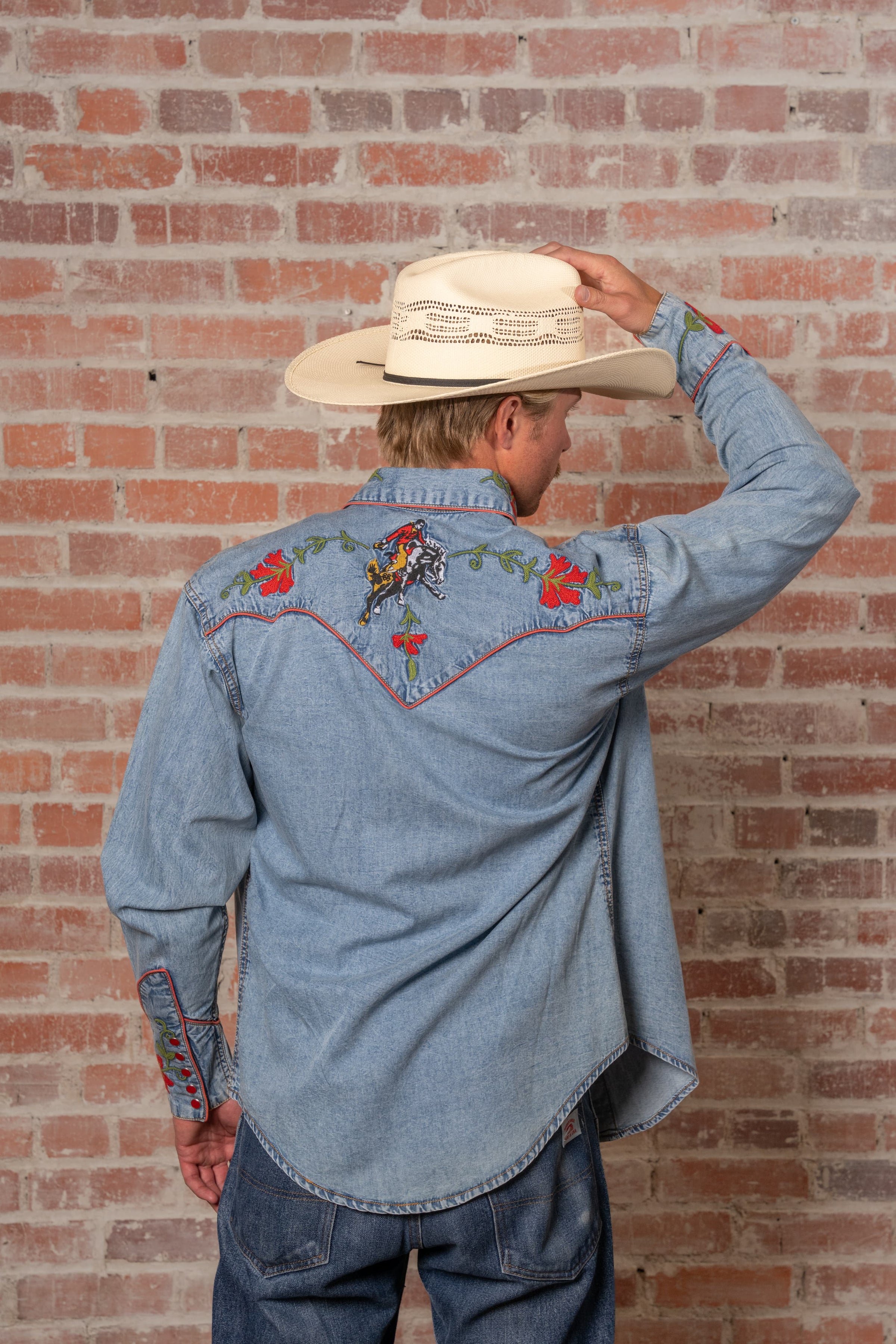 Men's Vintage Denim Bronc Embroidered Western Shirt