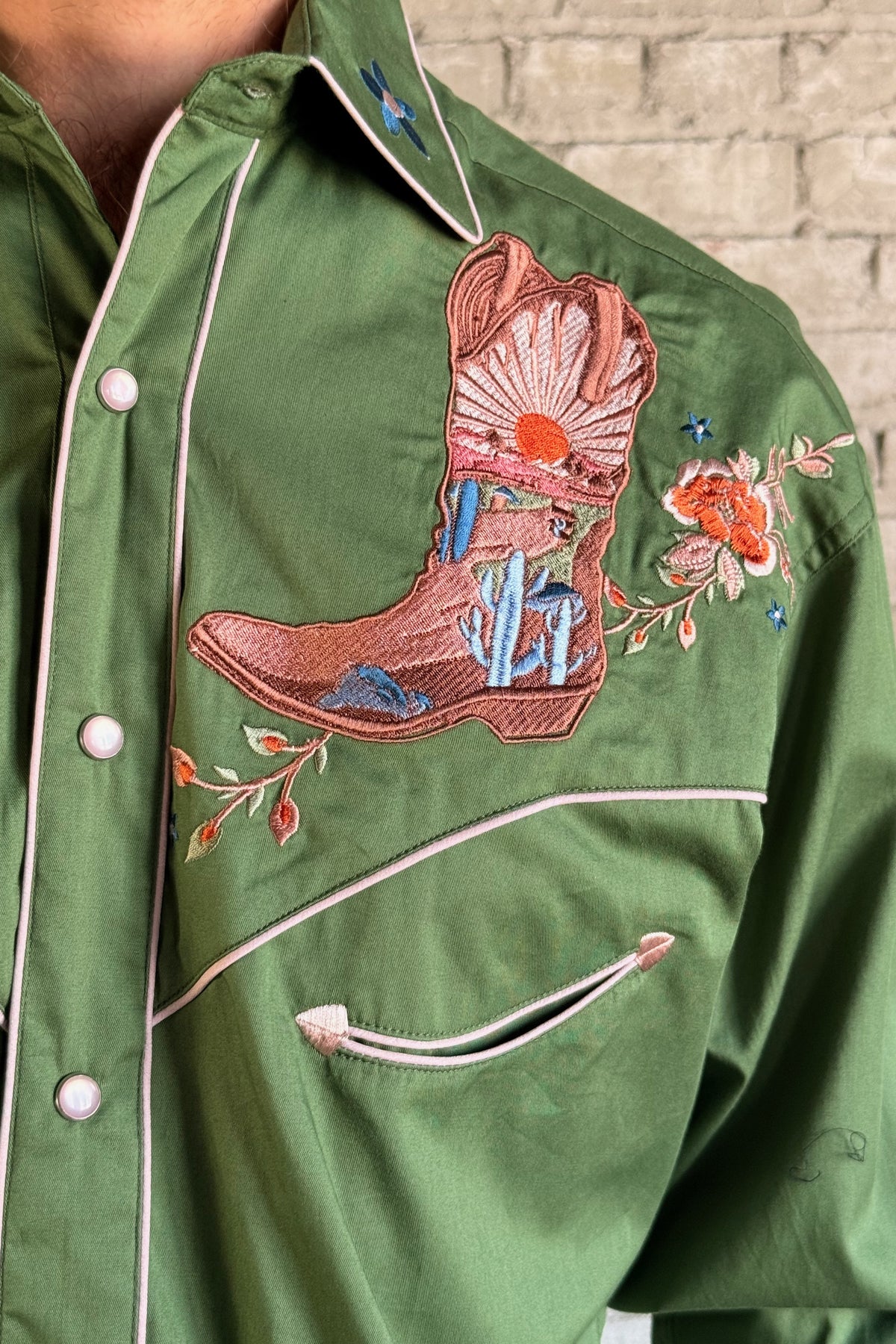 Men’s Green Sunrise Boot & Floral Embroidered Western Shirt
