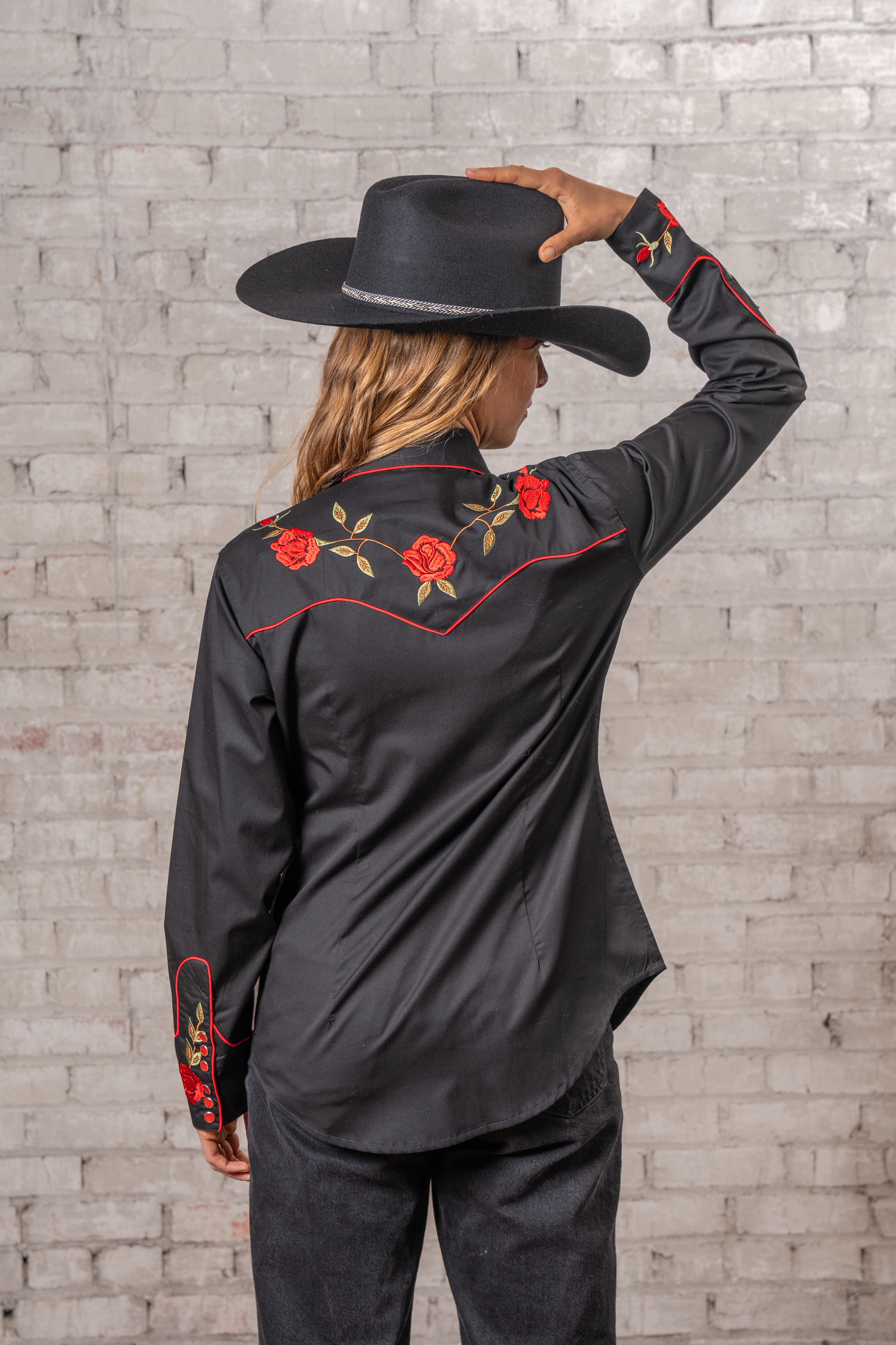 Rockmount Women's Vintage Black Roses Embroidered Western Shirt